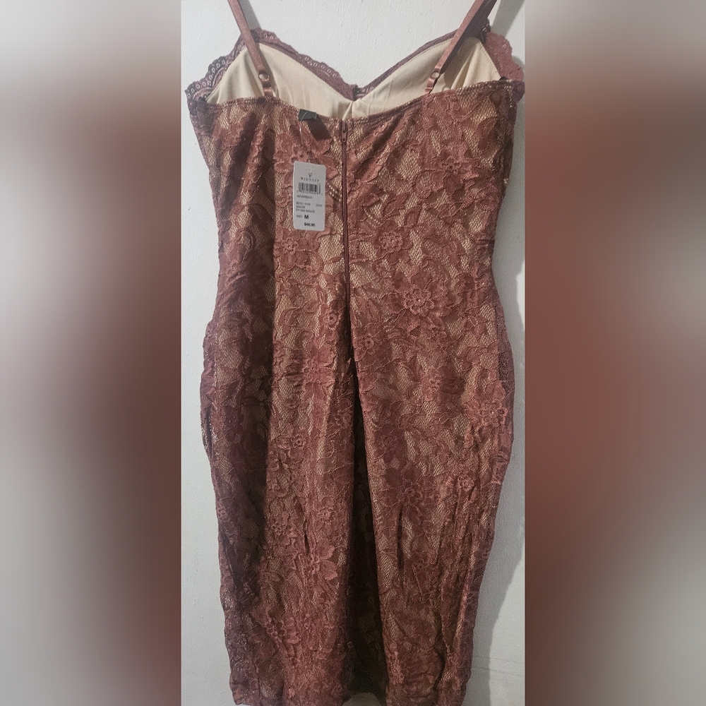 Windsor Lace Midi Dress in Mauve - Picture 5 of 5